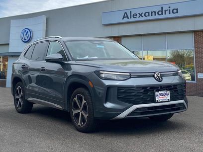 Used 2025 Volkswagen Tiguan SE