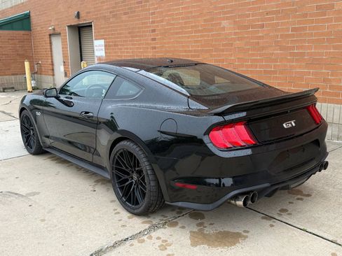 Used 2019 Ford Mustang GT RWD image 5