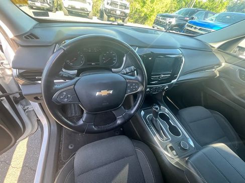 Used 2019 Chevrolet Traverse LT FWD image 19