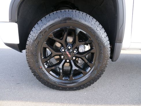 Used 2021 GMC Sierra 1500 AT4 image 14