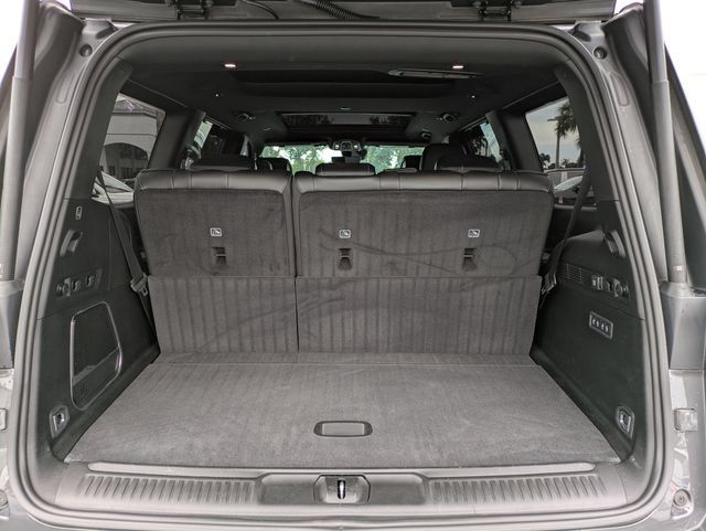 Certified 2022 Jeep Wagoneer Series III w/ Premium Group I AWD/4WD image 8