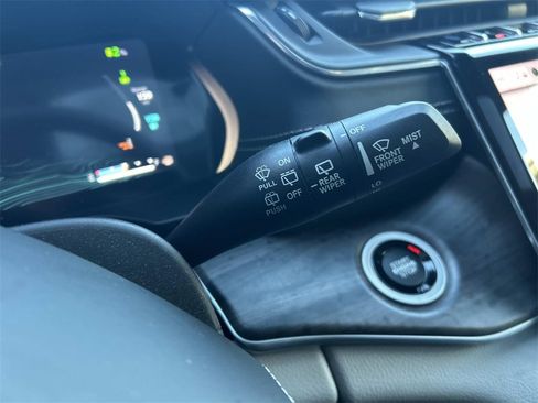 Used 2022 Jeep Grand Cherokee Overland image 30