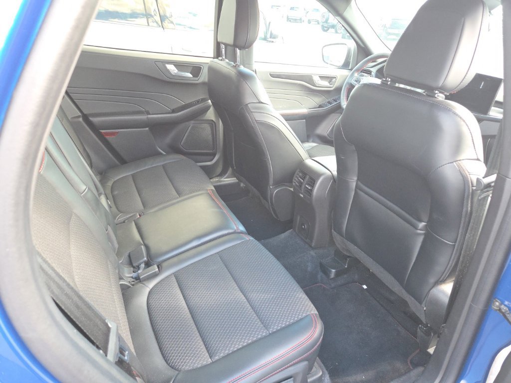 Certified 2023 Ford Escape ST-Line w/ Tech Pack #1 AWD/4WD image 7