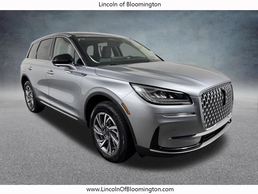 Used 2023 Lincoln Corsair AWD w/ Equipment Group 101A image 8