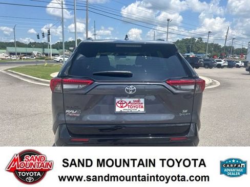 Used 2025 Toyota RAV4 SE w/ Weather & Moonroof Package AWD/4WD image 4