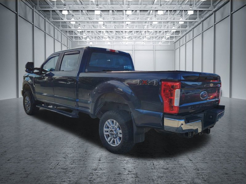 Used 2017 Ford F250 XL w/ STX Appearance Package AWD/4WD image 7