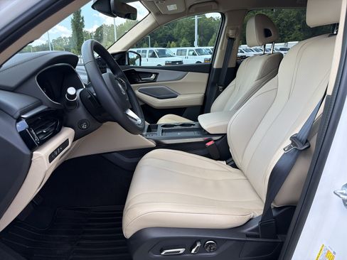 Certified 2026 Acura MDX FWD w/ Technology Package image 16