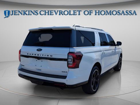 Used 2022 Ford Expedition Max Limited AWD/4WD image 4