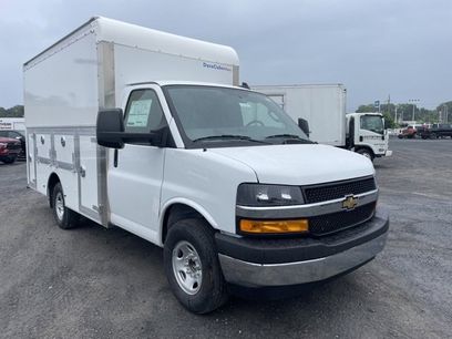 New 2025 Chevrolet Express 3500 w/ Power Convenience Package