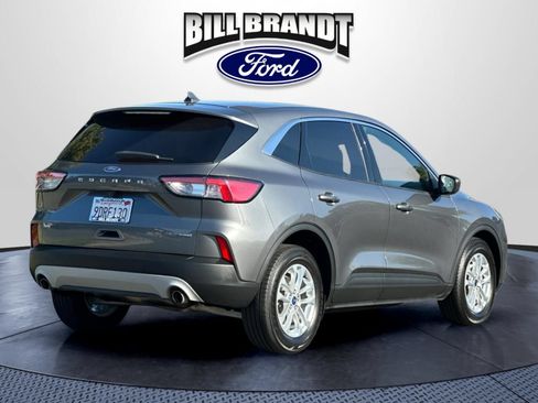 Used 2022 Ford Escape SE FWD image 3