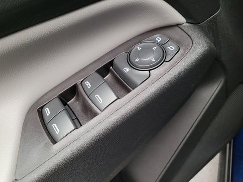 Used 2022 Chevrolet Equinox LS AWD/4WD image 27