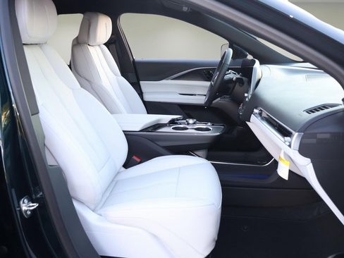 New 2026 Cadillac Lyriq Luxury image 19