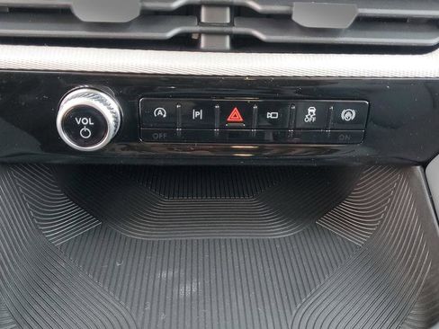 New 2026 Ford Explorer Active w/ Active Comfort Package image 32