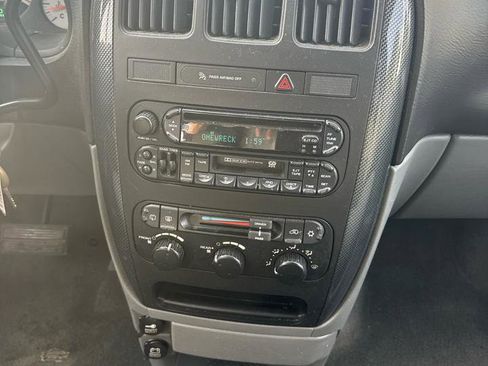 Used 2007 Dodge Grand Caravan SXT image 15