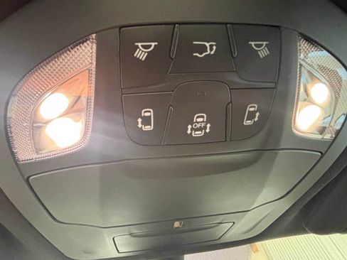 New 2027 Chrysler Pacifica Select FWD image 34