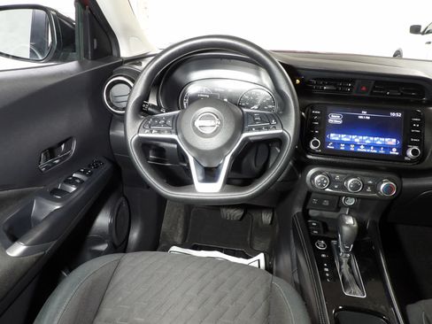 Used 2023 Nissan Kicks SV FWD image 10