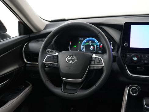 Used 2025 Toyota Grand Highlander AWD Hybrid image 15