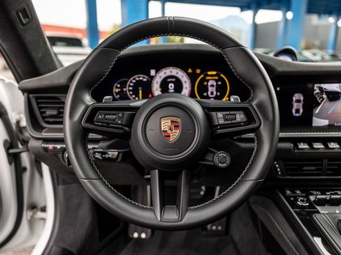 Certified 2025 Porsche 911 GT3 RWD image 6