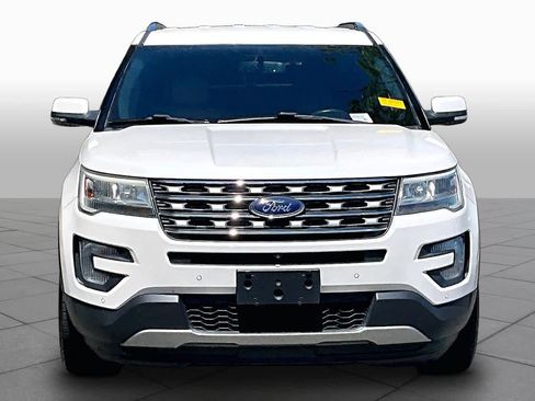 Used 2017 Ford Explorer Limited FWD image 4