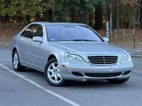 Used 2006 Mercedes-Benz S 500 4MATIC image 3