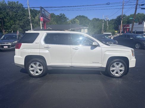 Used 2017 GMC Terrain SLE w/ Convenience Package AWD/4WD image 3
