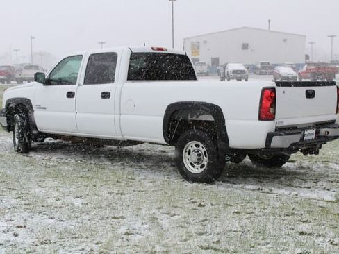 Used 2007 Chevrolet Silverado 2500 W/T w/ Heavy-Duty Power Package image 3