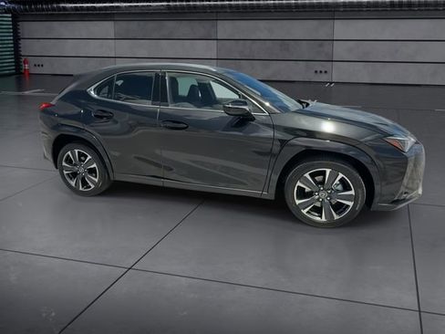 Used 2025 Lexus UX 300h FWD w/ Accessory Package (Z1) image 9