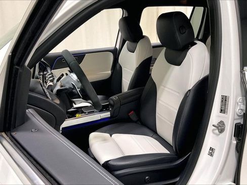 Used 2021 Mercedes-Benz GLB 35 AMG 4MATIC image 25