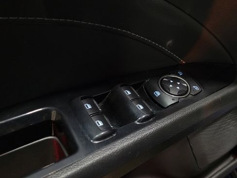 Used 2020 Ford Fusion SE FWD image 27