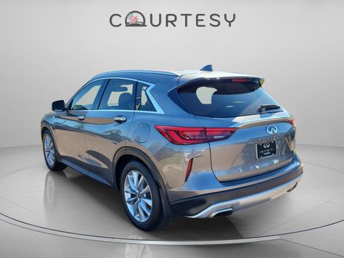 Used 2021 INFINITI QX50 Luxe image 2