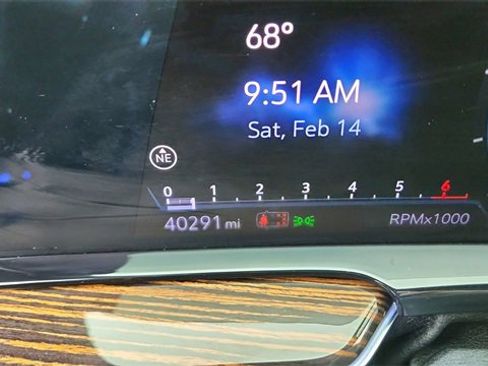 Used 2023 Cadillac Escalade Premium Luxury w/ Performance Package image 43