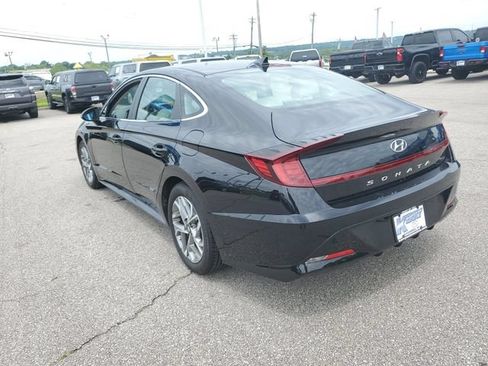 Used 2023 Hyundai Sonata SEL w/ Preferred Accessory Package FWD image 3