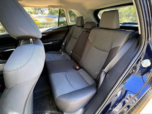 Used 2021 Toyota RAV4 XLE image 19