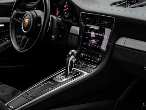 Used 2018 Porsche 911 GT3 RWD image 61