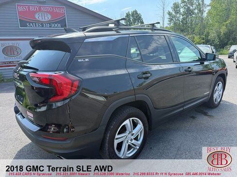 Used 2018 GMC Terrain SLE w/ Driver Convenience Package AWD/4WD image 3