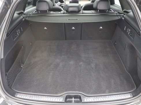Used 2024 Mercedes-Benz GLC 300 4MATIC image 29