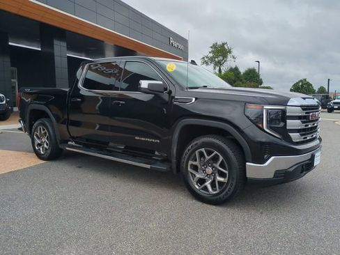 Used 2023 GMC Sierra 1500 SLE AWD/4WD image 2