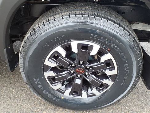 Used 2022 Nissan Frontier PRO-4X w/ Off-Road Protection Package AWD/4WD image 9