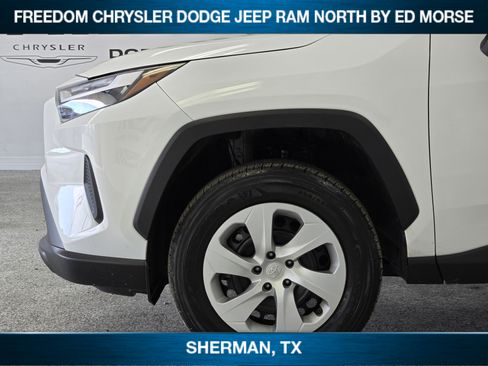 Used 2025 Toyota RAV4 LE image 7