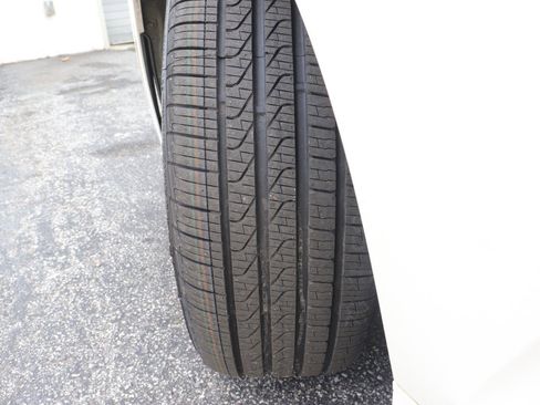 Used 2021 BMW 330e w/ Convenience Package RWD image 31