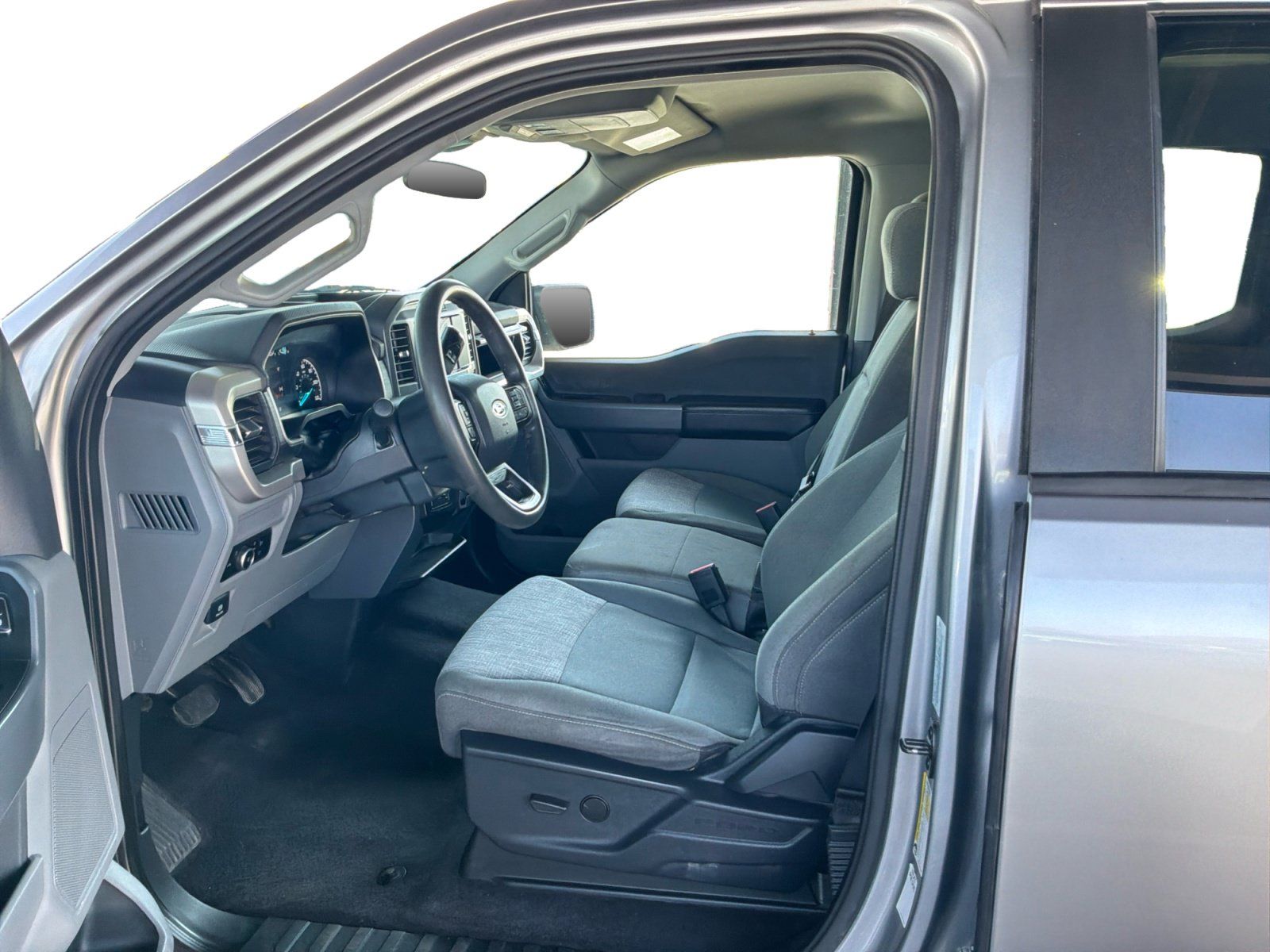 Used 2023 Ford F150 XLT AWD/4WD image 9