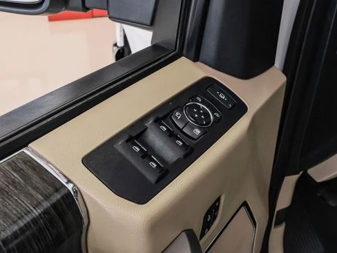 Used 2021 Ford F250 Lariat w/ Lariat Ultimate Package image 40