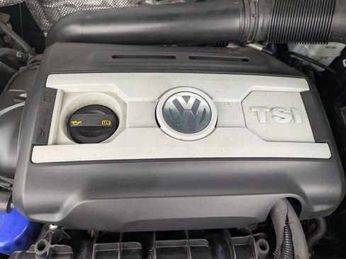 Used 2017 Volkswagen Tiguan S image 20