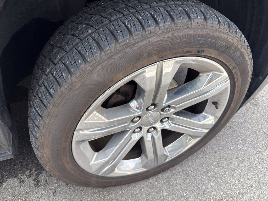 Used 2019 GMC Yukon Denali w/ Denali Ultimate Package AWD/4WD image 18