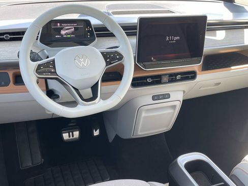 Certified 2025 Volkswagen ID. Buzz 1st Edition RWD image 7