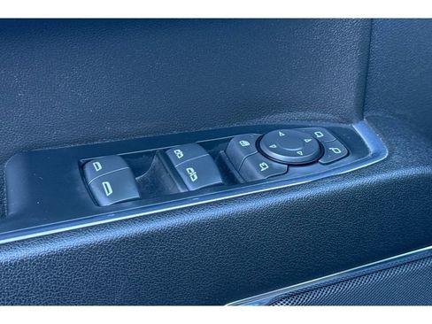 Used 2024 GMC Sierra 1500 SLT image 12