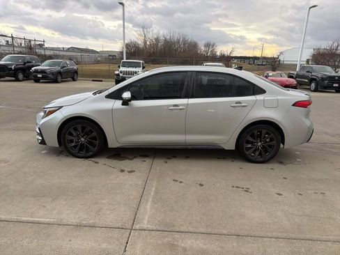 Used 2023 Toyota Corolla SE image 4