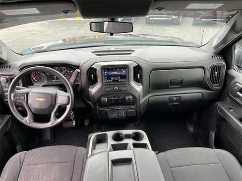Used 2020 Chevrolet Silverado 1500 Custom w/ Custom Value Package image 18