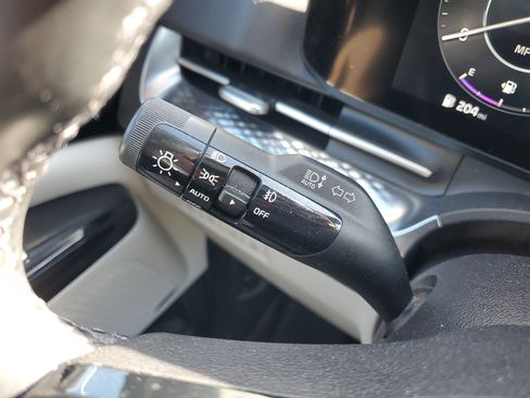 Used 2022 Kia Carnival SX Prestige image 31