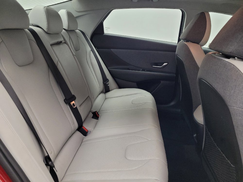 Used 2025 Hyundai Elantra Limited FWD image 19